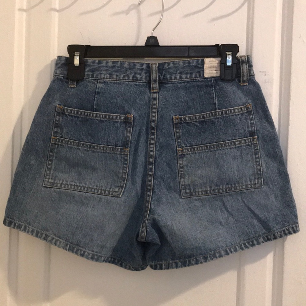 Shorts - Picture 2 of 3